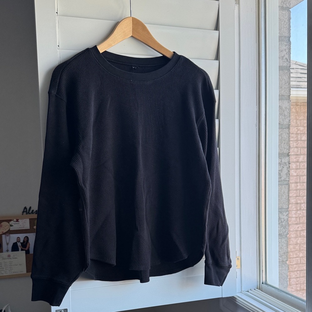Uniqlo Men's Black Crewneck Waffle Knit Sweater